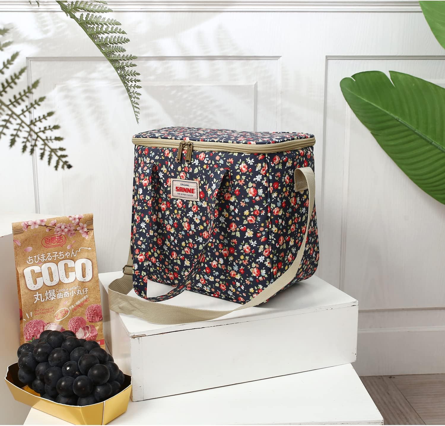 Sanne 11L Insulated Lunch Bag Pink Floral ,Orange Floral, Navy Floral Sanne 11L Insulated Lunch Bag Pink Floral ,Orange Floral, Navy Floral